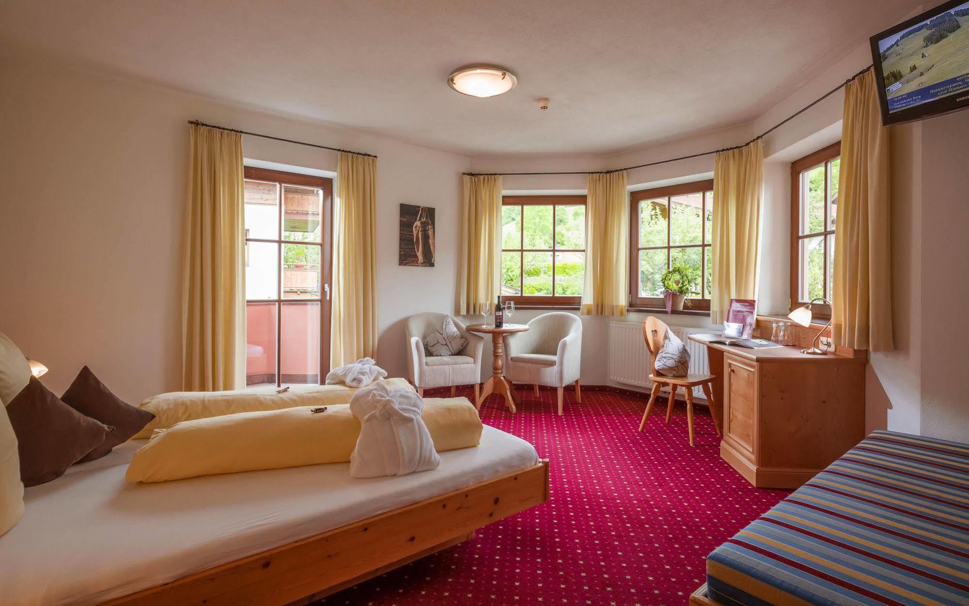Hotel Reitlwirt بريكسن ام تاله المظهر الخارجي الصورة